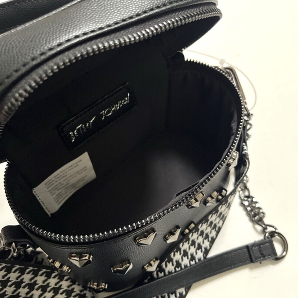 NWT BETSEY JOHNSON Studded Heart Crossbody + Pouch Black Top Handle Love Hearts - Picture 9 of 10